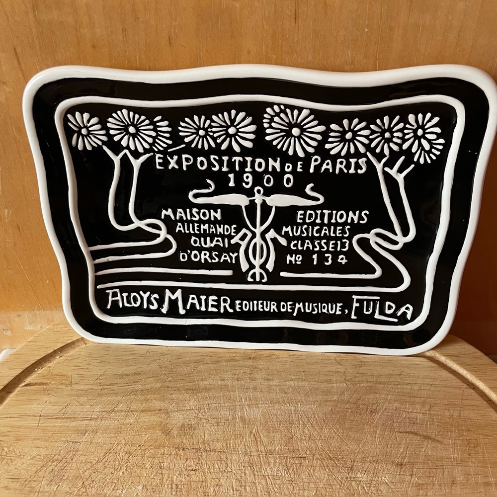 California Pantry Exposition de Paris 1900 Decorative glazed ceramic Tray